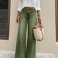 High-Waist-Jeans mit weitem Bein und Knopfdetail